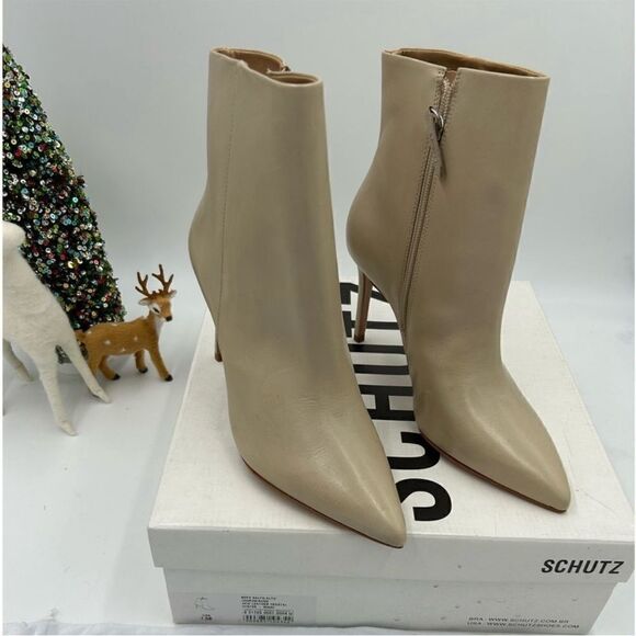 SCHUTZ Shoes - Women's Schutz , leather ankle boots size 7.5 made in Brazil